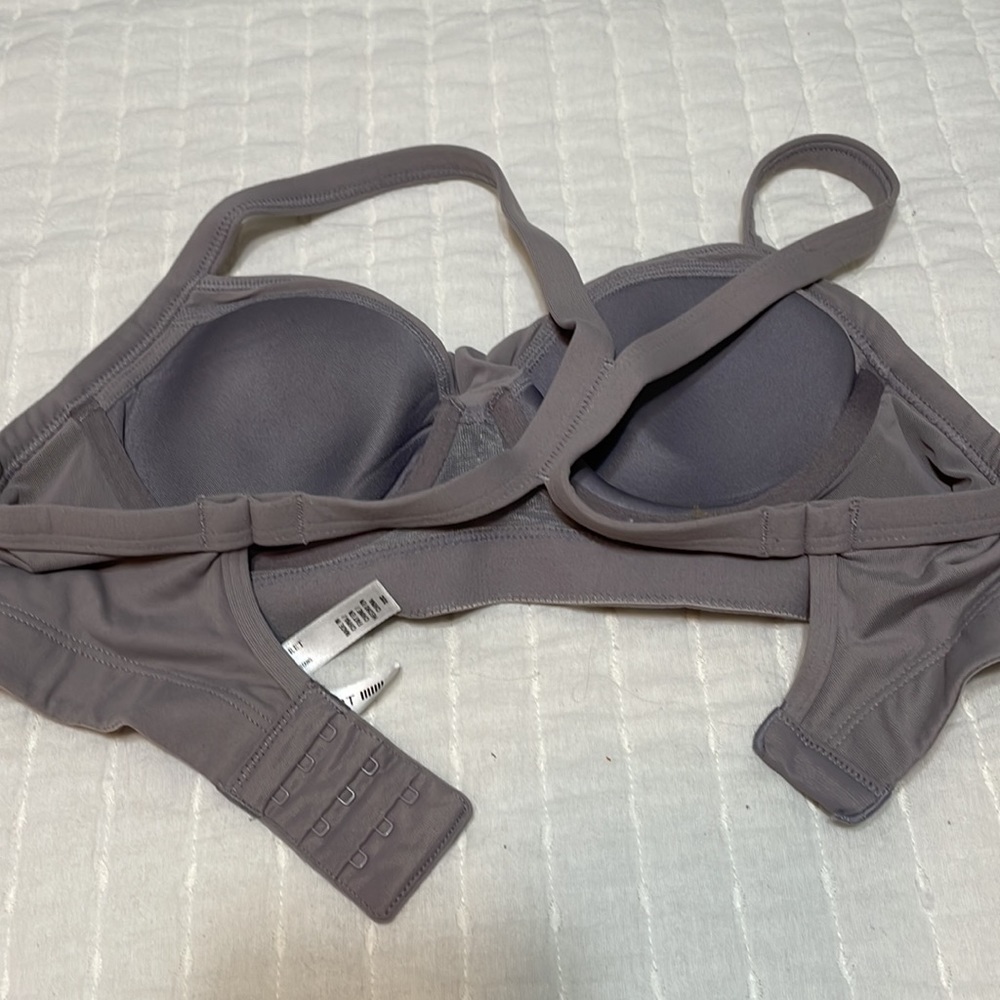 Sports bra - Picture 2 of 3